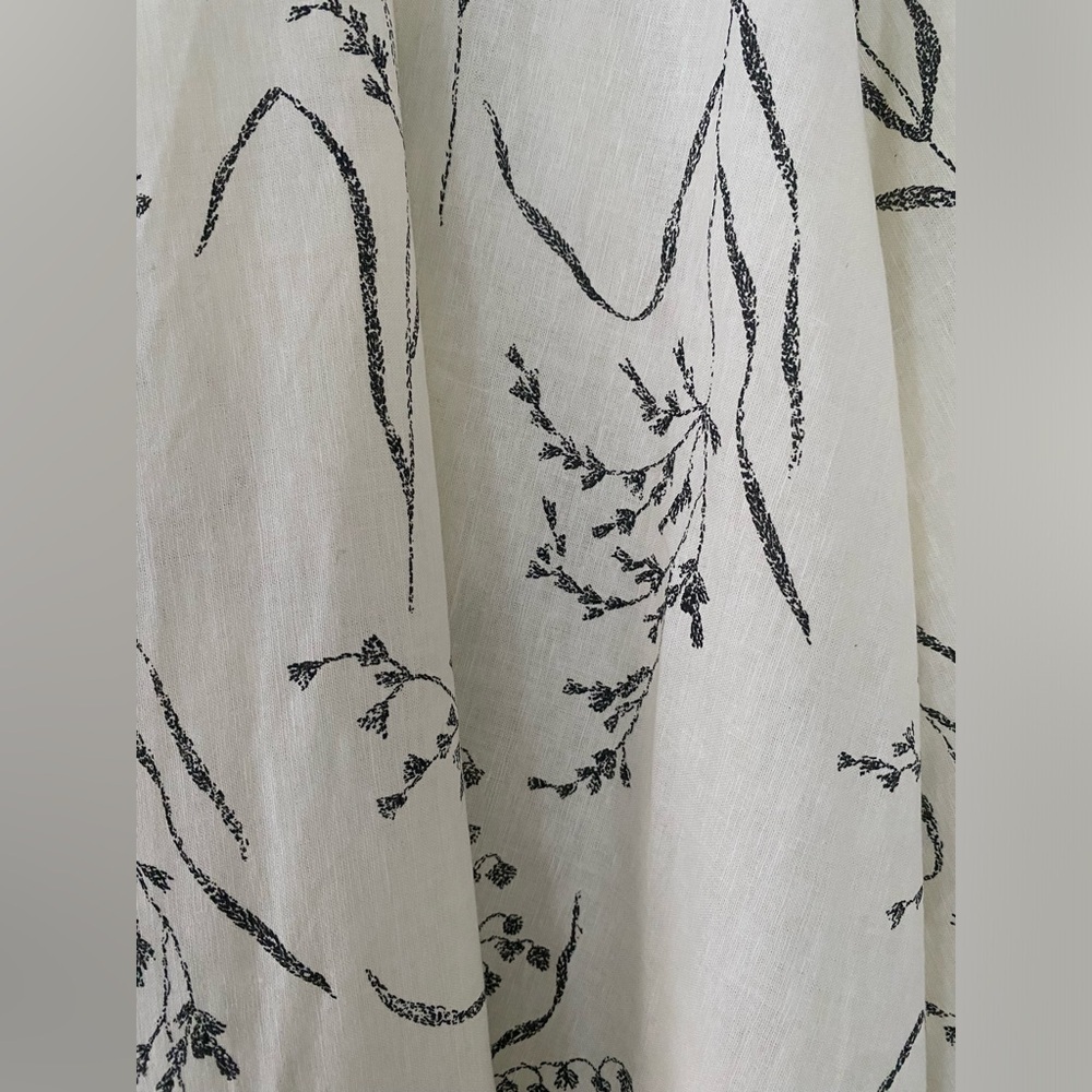 H & M linen blend black and white floral midi circular skirt - Picture 10 of 13